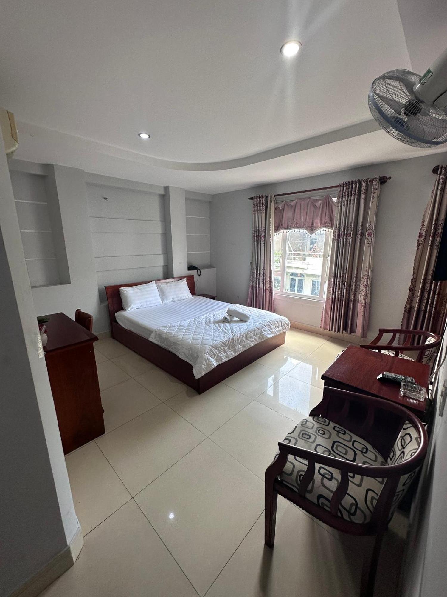 Hotel Khach San Sammi Ho Či Minovo Město Exteriér fotografie